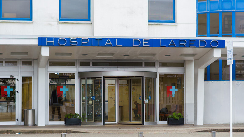 Entrada del Hospital de Laredo (Foto: Medicina Cantabria)